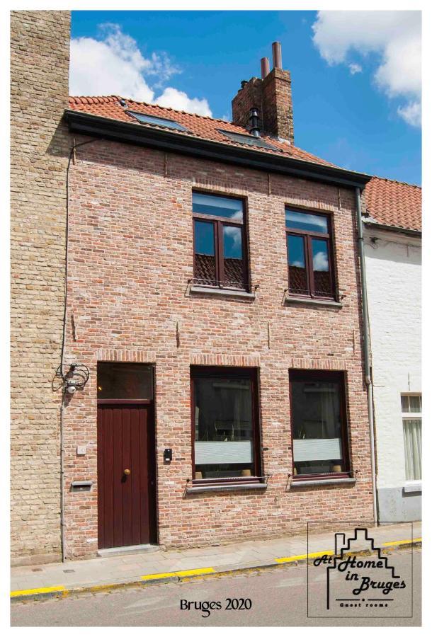At Home In Bruges Esterno foto